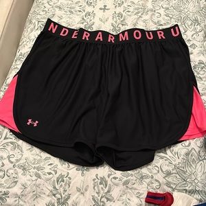 Under armour shorts like new